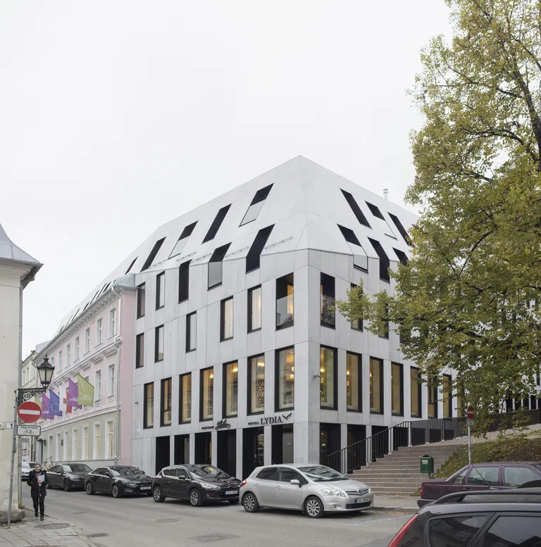 Hotell Lydia Tartus (arhitektid Tarmo Teedumäe, Indrek Tiigi, Paco Ulman, Tõnis Savi).