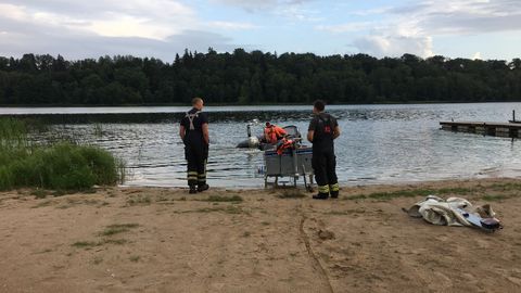 Fotod: Viljandi järve võis uppuda inimene, praegu käivad otsingud