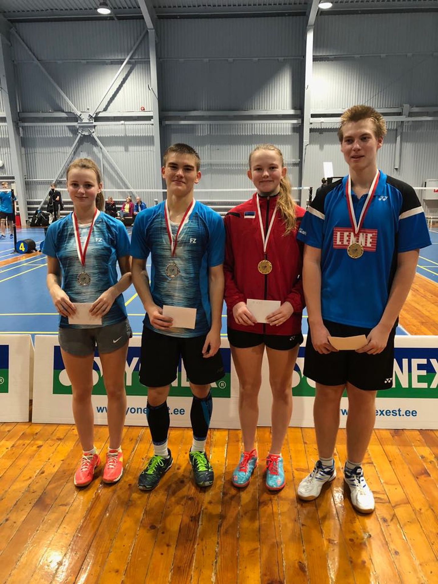 U19 vanuseklassi segapaarismängus võidutsesid Ramona Üprus ja Alexander Raudsepp (paremal).