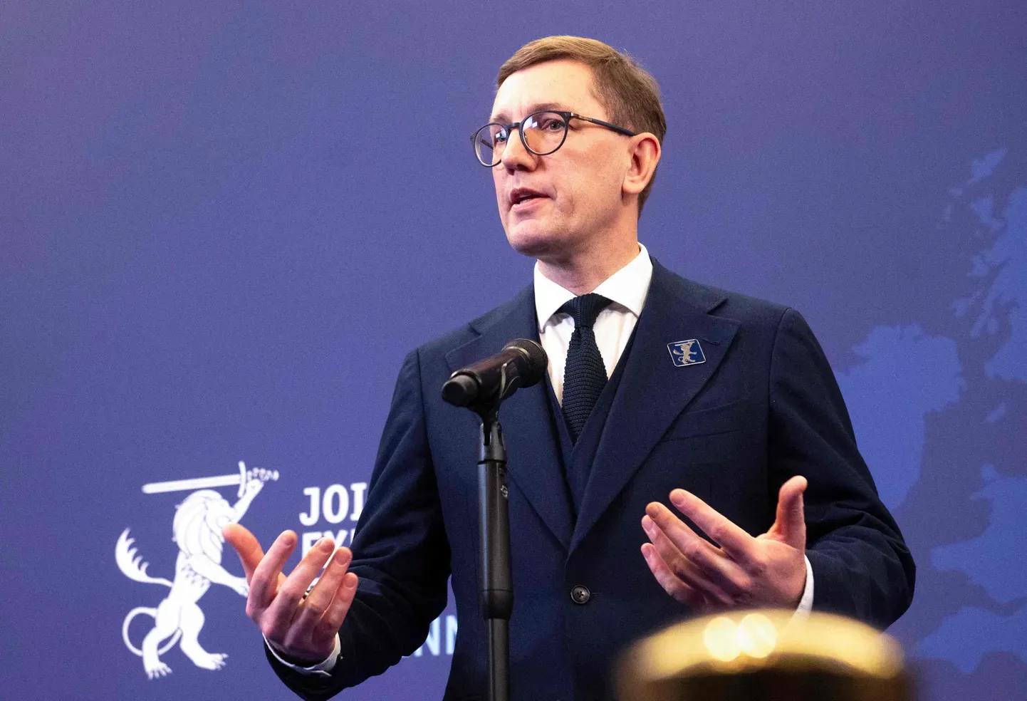 Кристен Михал.