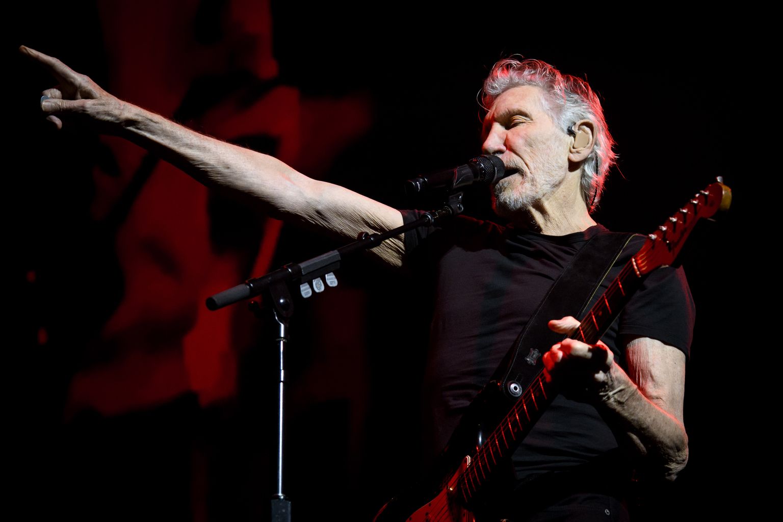 Inglise rokkar ja bändi Pink Floyd asutajaliige Roger Waters esinemas 8. juulil 2022 Kanadas Torontos