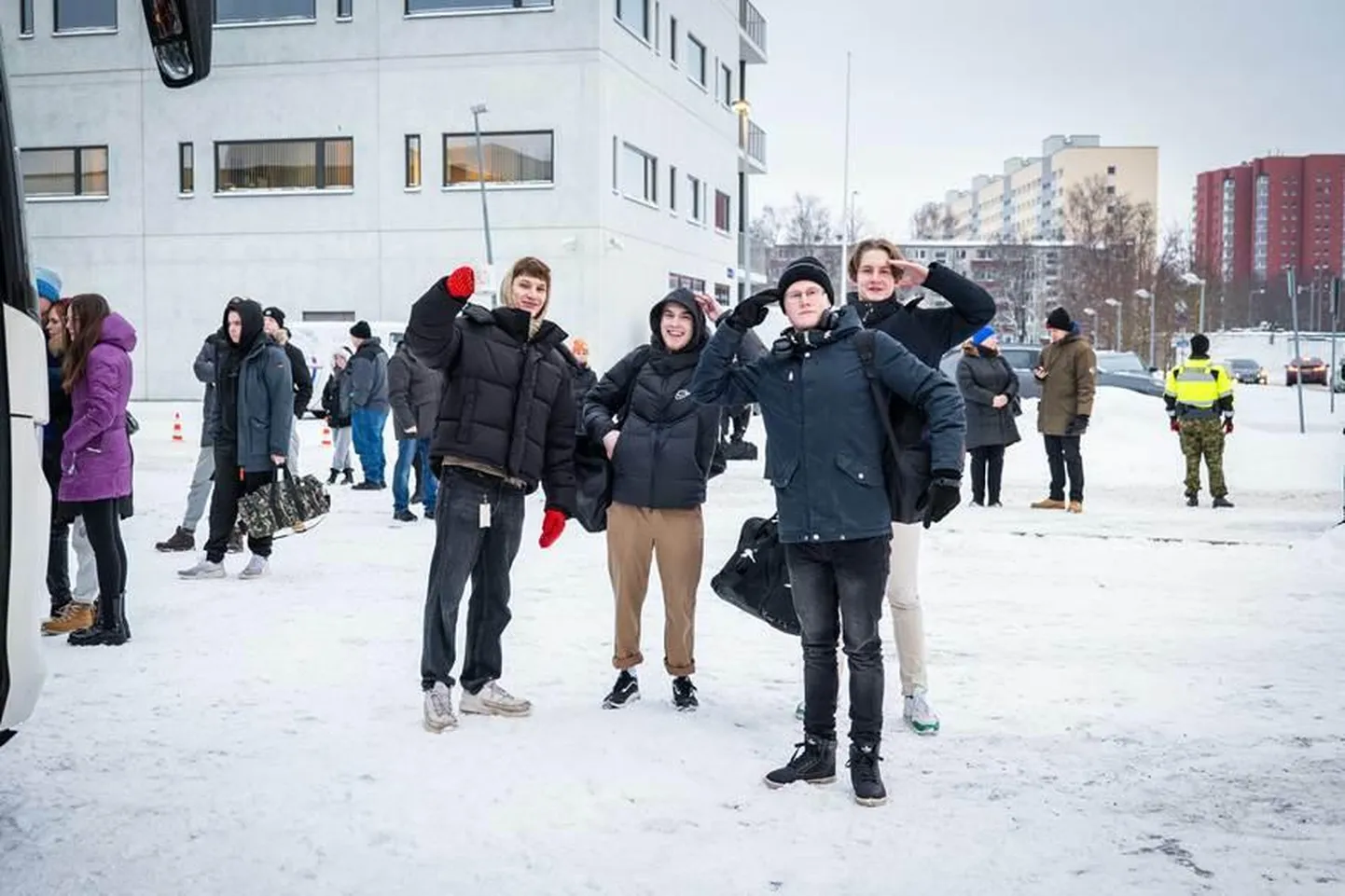 Mullused jaanuarikutse saanud tulevased ajateenijad kaitseväkke astumise eel.