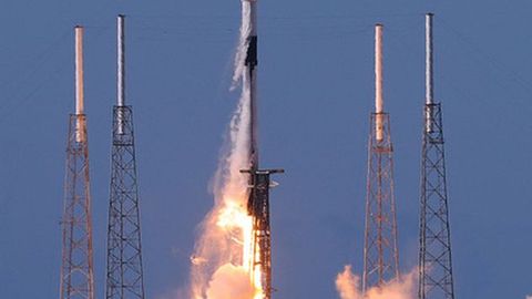 SpaceX toimetas orbiidile Lõuna-Korea esimese sõjalise sidesatelliidi