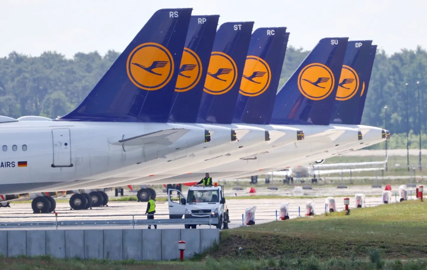 Самолеты Lufthansa.