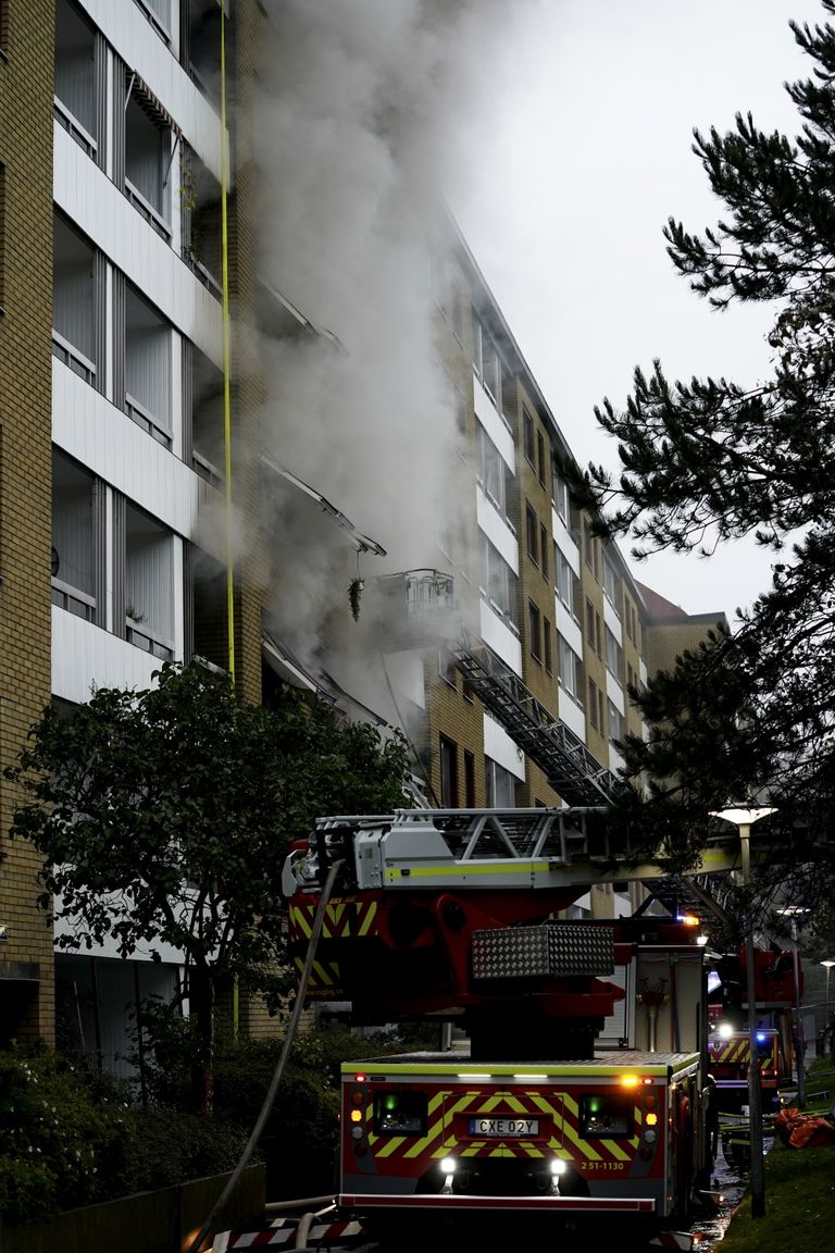 Rootsi Göteborgi Annedali linnaosa kortermajas toimus plahvatus ja tekkis tulekahju