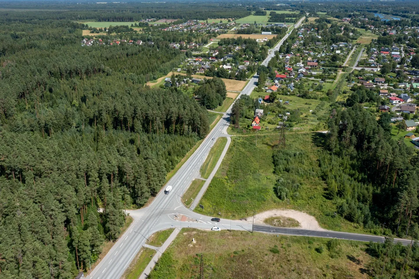 Kohalikud on seda juba aastaid pidanud jalakäijatele ohtlikuks paigaks, kuna seal puudub teeületuskoht.