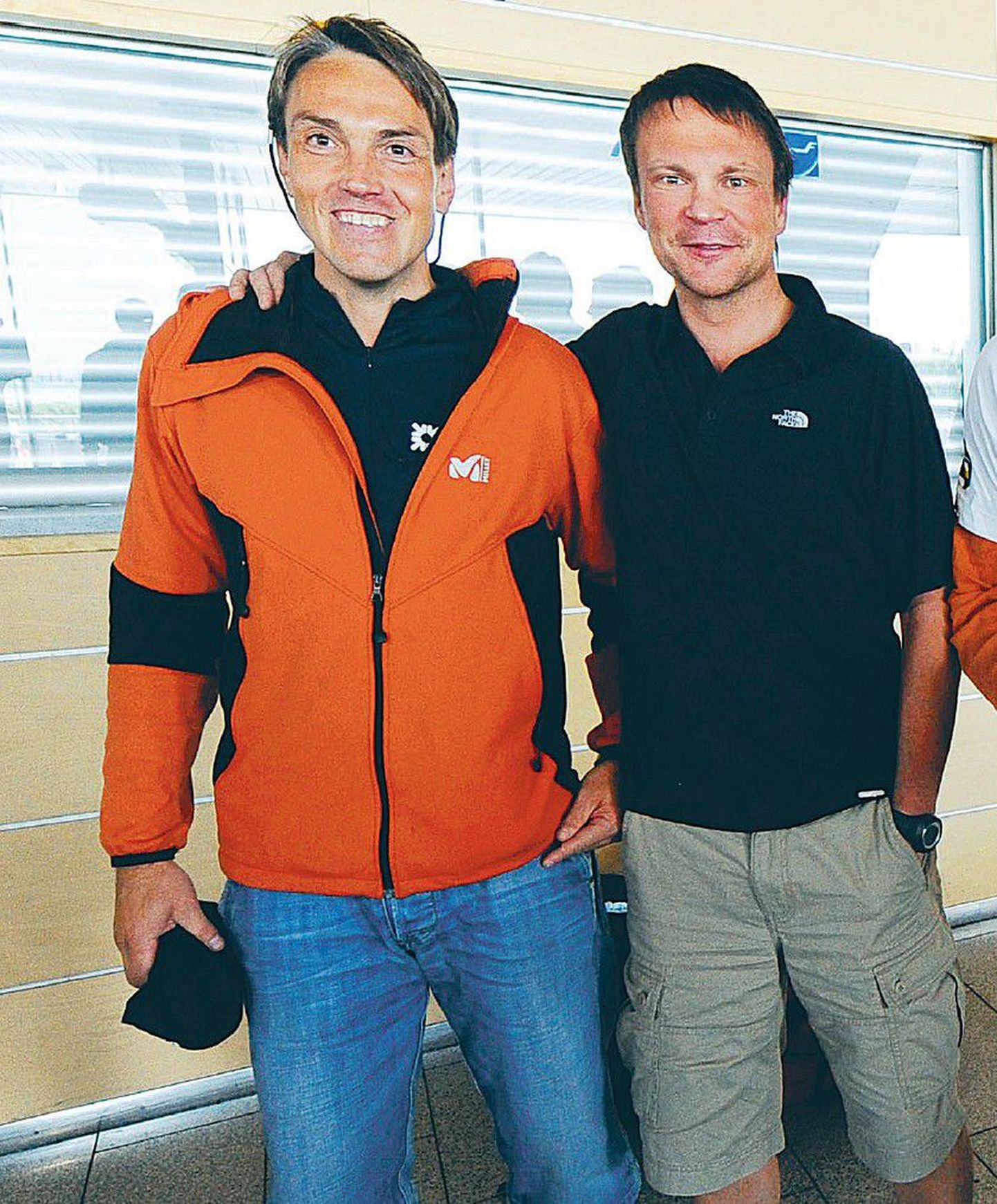 Andras Kaasik ja Tanel Tuuleveski mullu kevadel Tallinna lennujaamas, enne kui nad läksid vallutama 8201-meetrise Cho Oyu tippu.