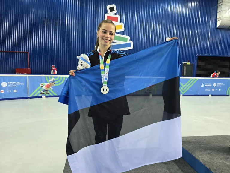 Iluuisutaja Elina Goidina võitis Euroopa noorte olümpiafestivalil hõbemedali.