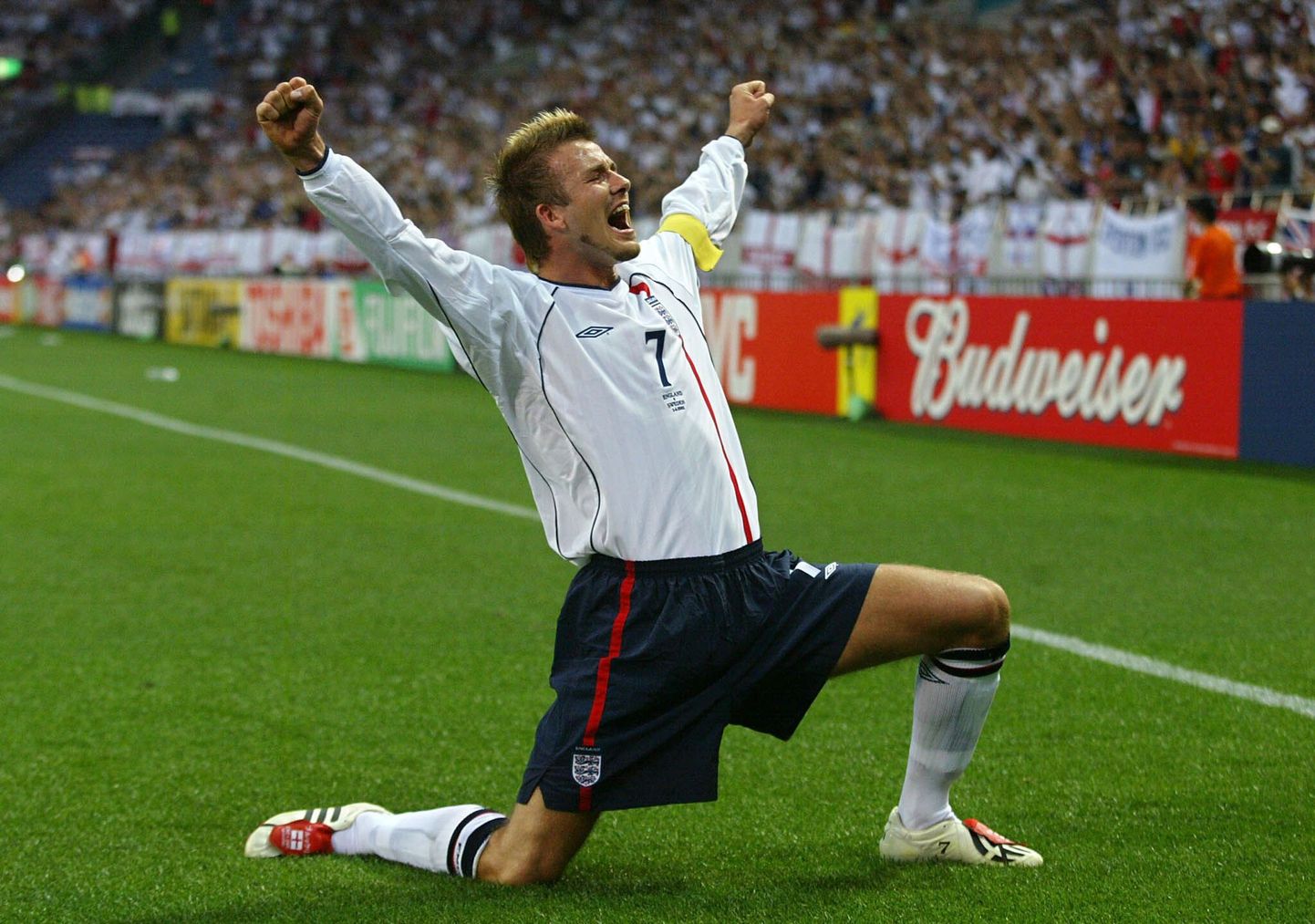 Inglismaa koondise särgis pidas Beckham 115 kohtumist ja lõi selle aja jooksul 17 väravat. Aastaid kandis ta koondises ka kaptenipaela.