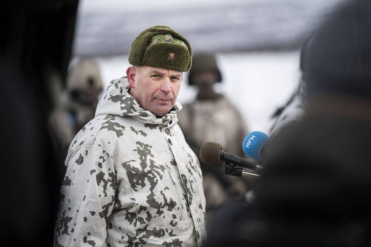 Бригадный генерал сил обороны Финляндии Юкка Йокинен во время военных учений Nordic Response 24 в Экасломполо, Энонтекиё, Финляндия, 9 марта 2024 года.