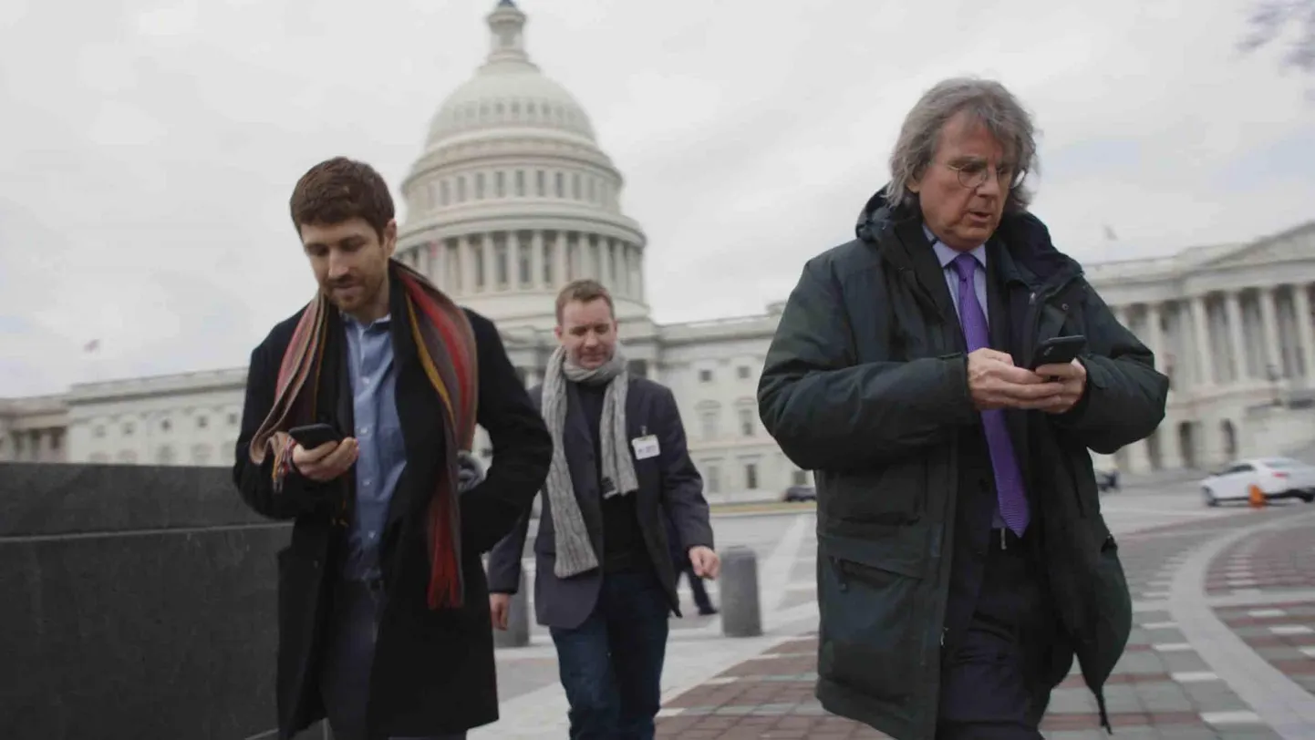 Tristan Harris ja Roger McNamee hoiatavad filmis «Sotsiaalne dilemma» tsivilisatsiooni huku eest.