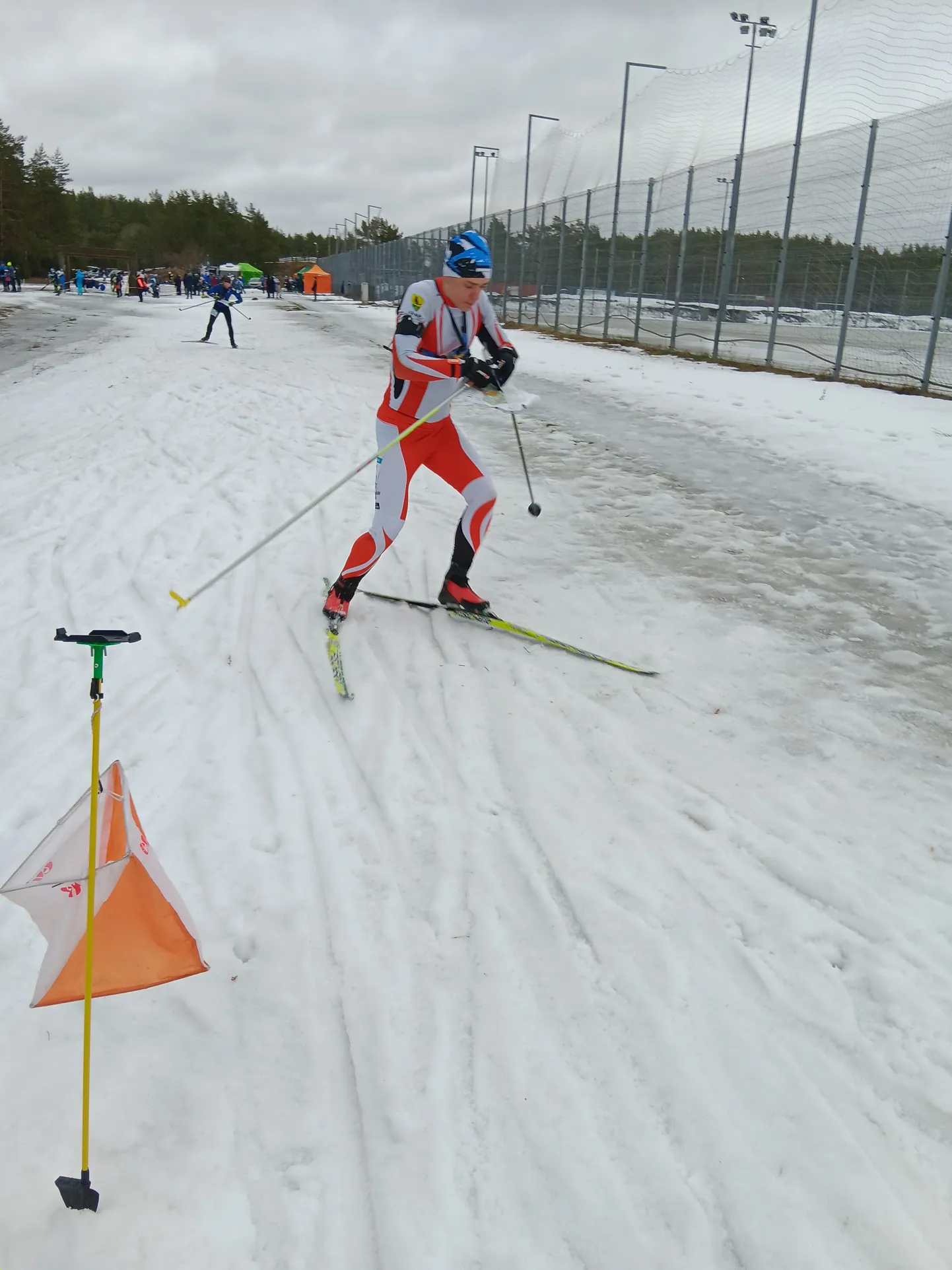 Maanus Udam suusaorienteerumise Eesti meistrivõistluste sprindirajal.