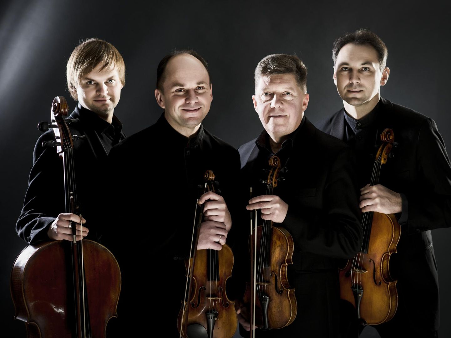 Hiina tuuri ära jätma pidanud Leedu keelpillikvartett tuleb nüüd muusikat tegema Audru–Tõstamaa maantee äärsesse kontserdisaali.