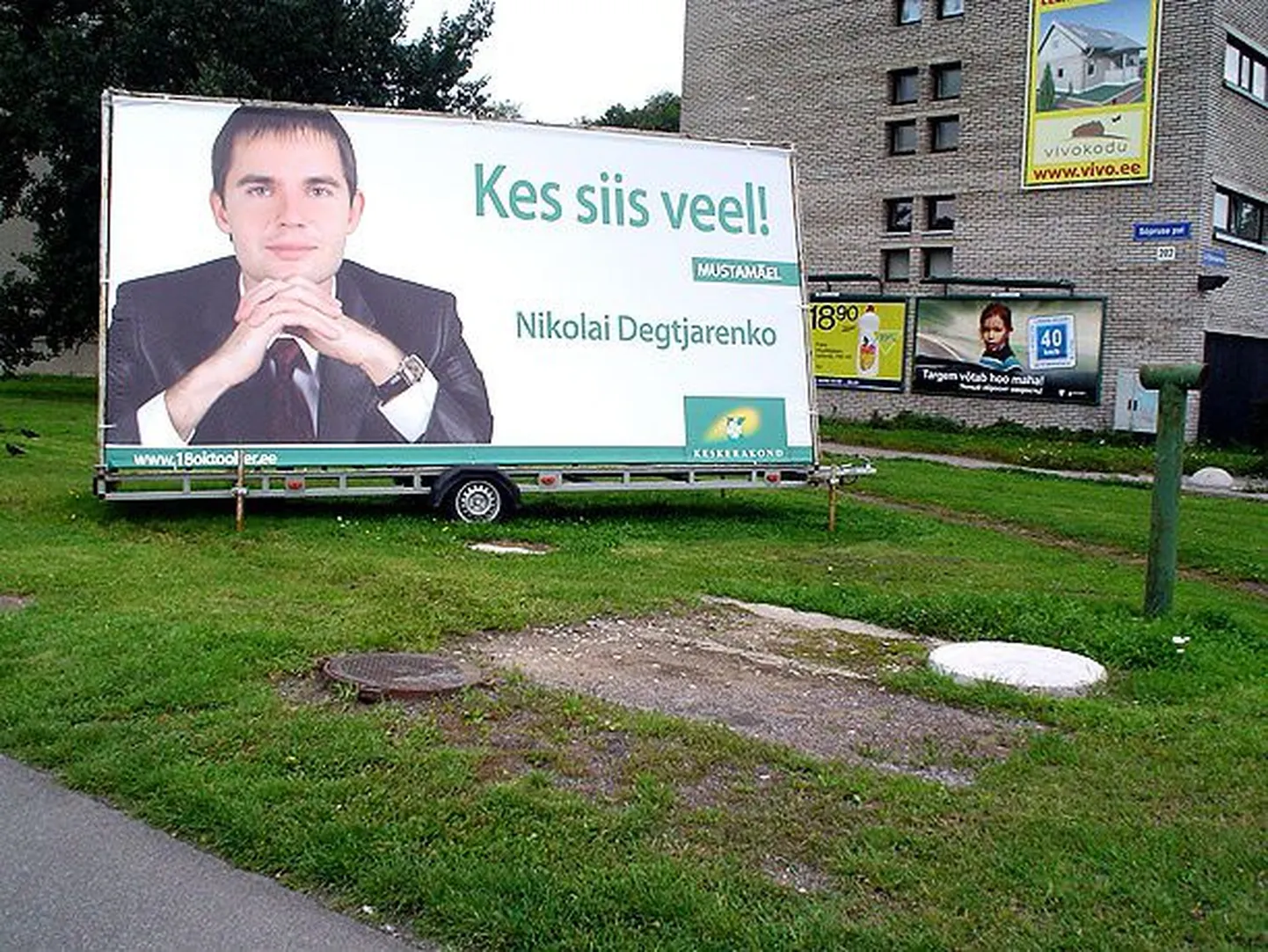 Nikolai Degtjarenko valimisplakat Mustamäel.