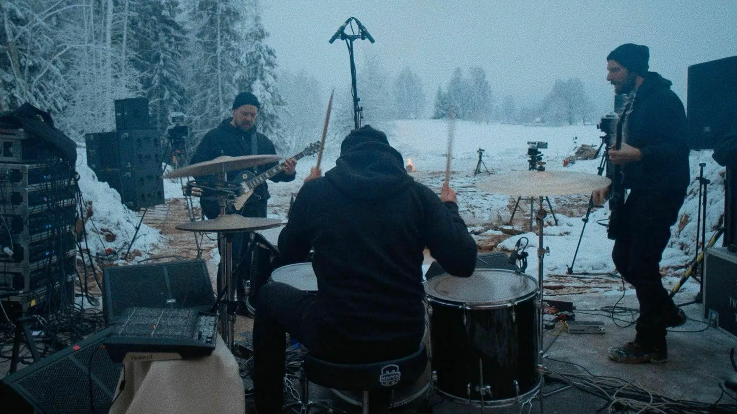 Tesa lugu on sellest, kuidas muusika pärast muusikat, moodne muusika, on loodusega sünkroonis.