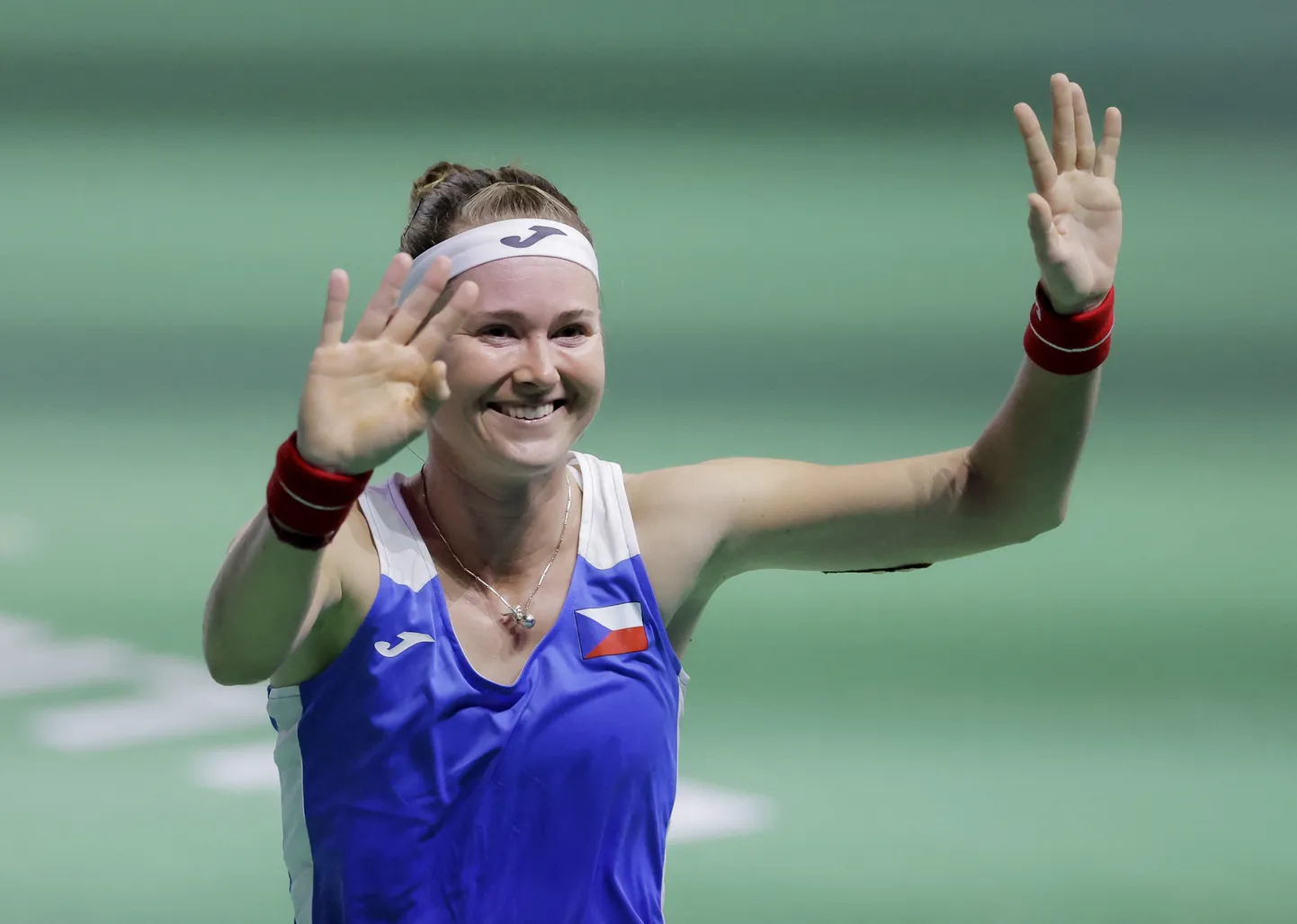 Tšehhi tennisist Marie Bouzková hoidis kolm aastat salajas suhet NHLi hokimehega.