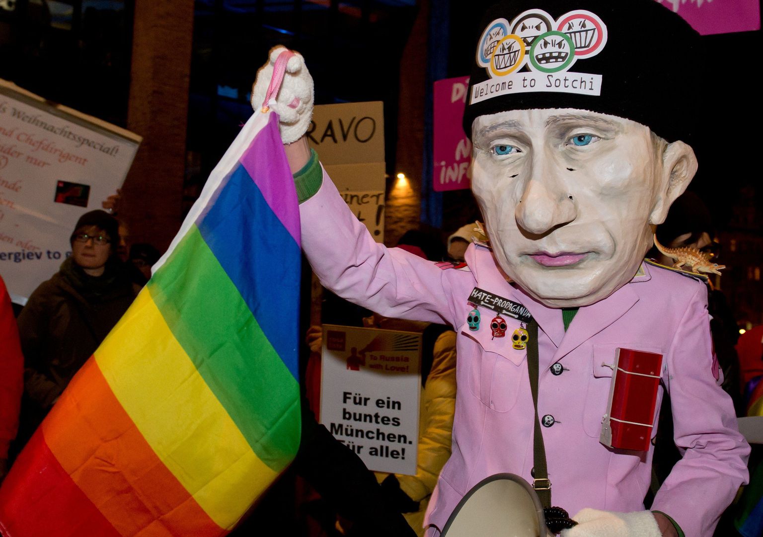 Протест против анти-гейского закона в России.