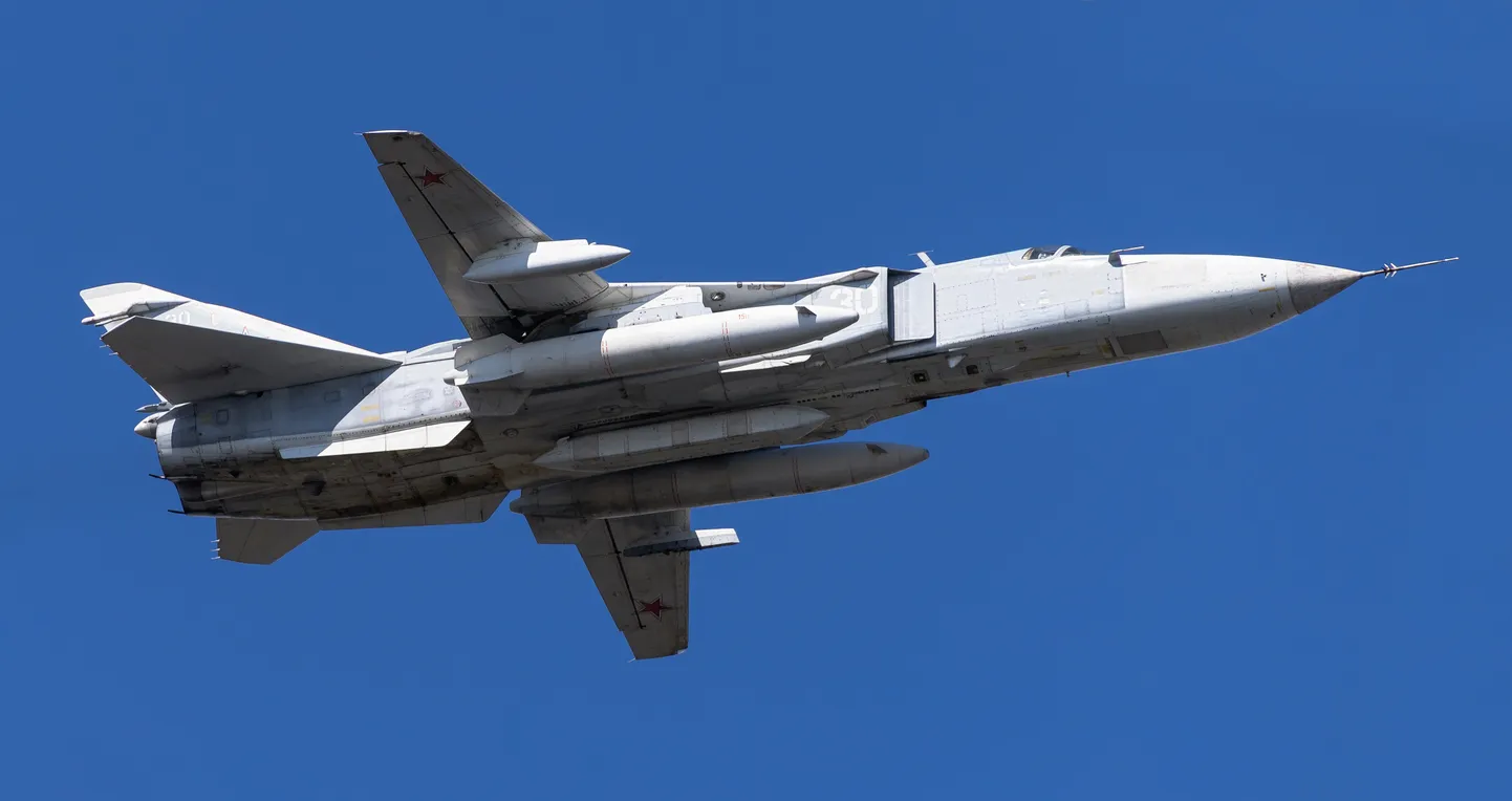 ПВО сбили российский бомбардировщик Су-24М в районе острова Змеиный