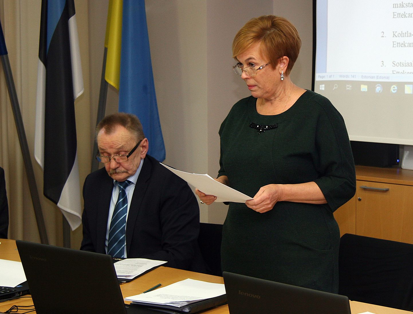 У председателя Кохтла-Ярвеского горсобрания Рийны Ивановой сохранился должностной оклад в размере 4320 евро.