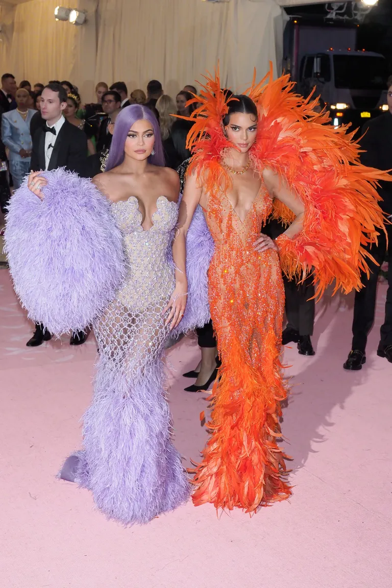 Кендалл Дженнер и Кейли Дженнер. Met Gala 2019.