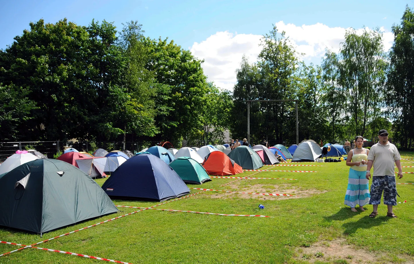 Pärimusmuusika festivali korraldajad kutsusid viljandlasi üles pakkuma öömaja neile, kes telklasse ei soovi minna.