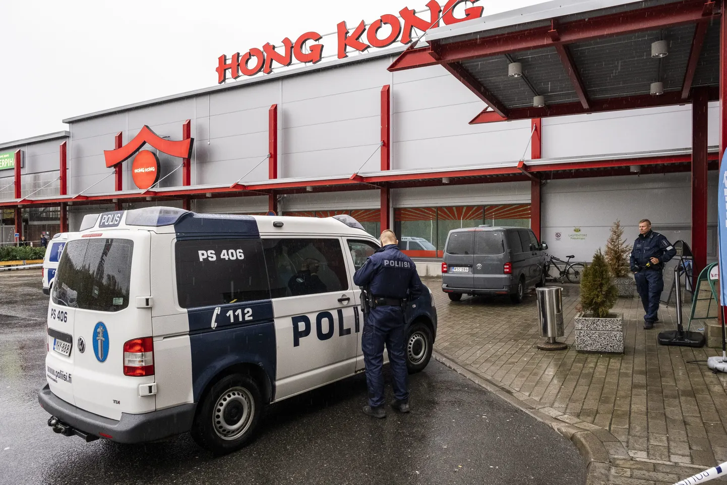 Soome politsei eelmise aasta oktoobris Kuopios toimunud koolirünnaku sündmuspaigal.