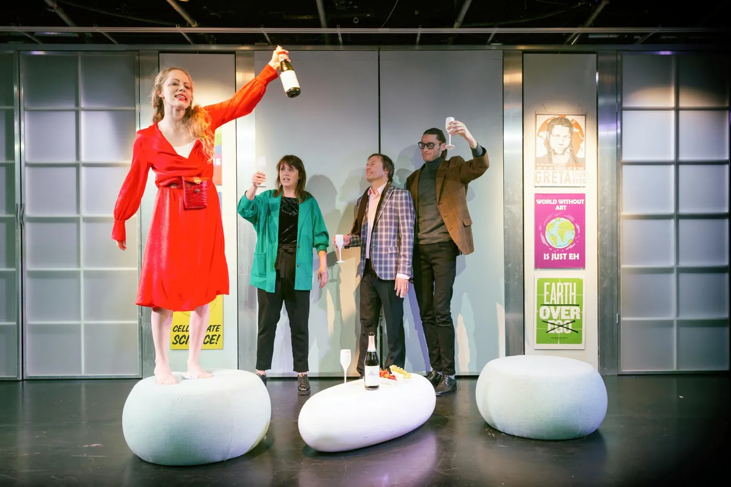 «Tallinnville», osades Henessi Schmidt, Piret Krumm, Margo Teder ja Ago Soots.