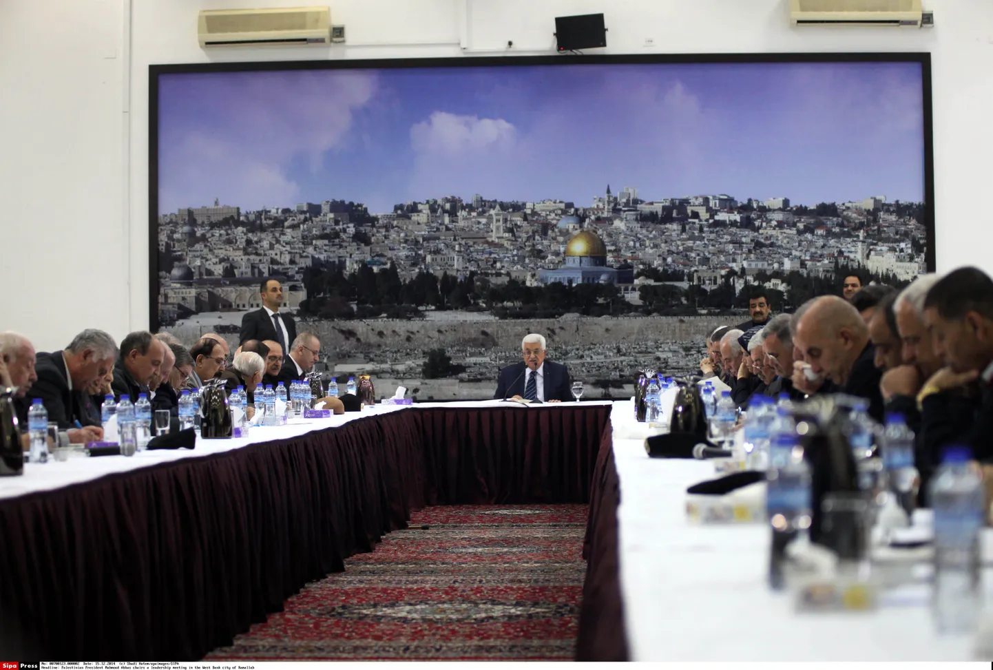 Palestiina president Mahmoud Abbas piirkonna valitsusjuhtide nõupidamisel.