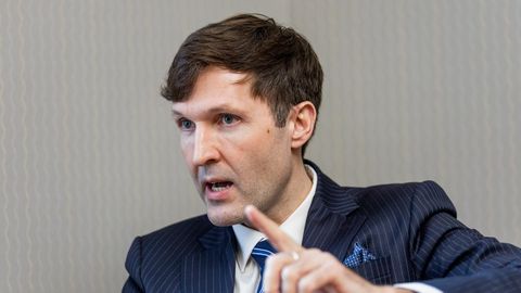 MARTIN HELME ⟩ Nüüd sülitas ERR näkku päris isadele