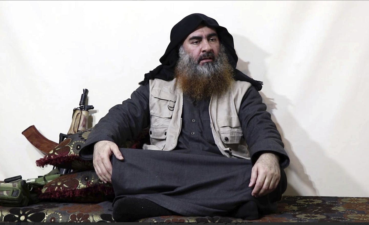 Äärmusrühmituse Islamiriik (IS) liider Abu Bakr al-Baghdadi sellel 29. aprillil pühasõdalaste veebilehel avaldatud videos.