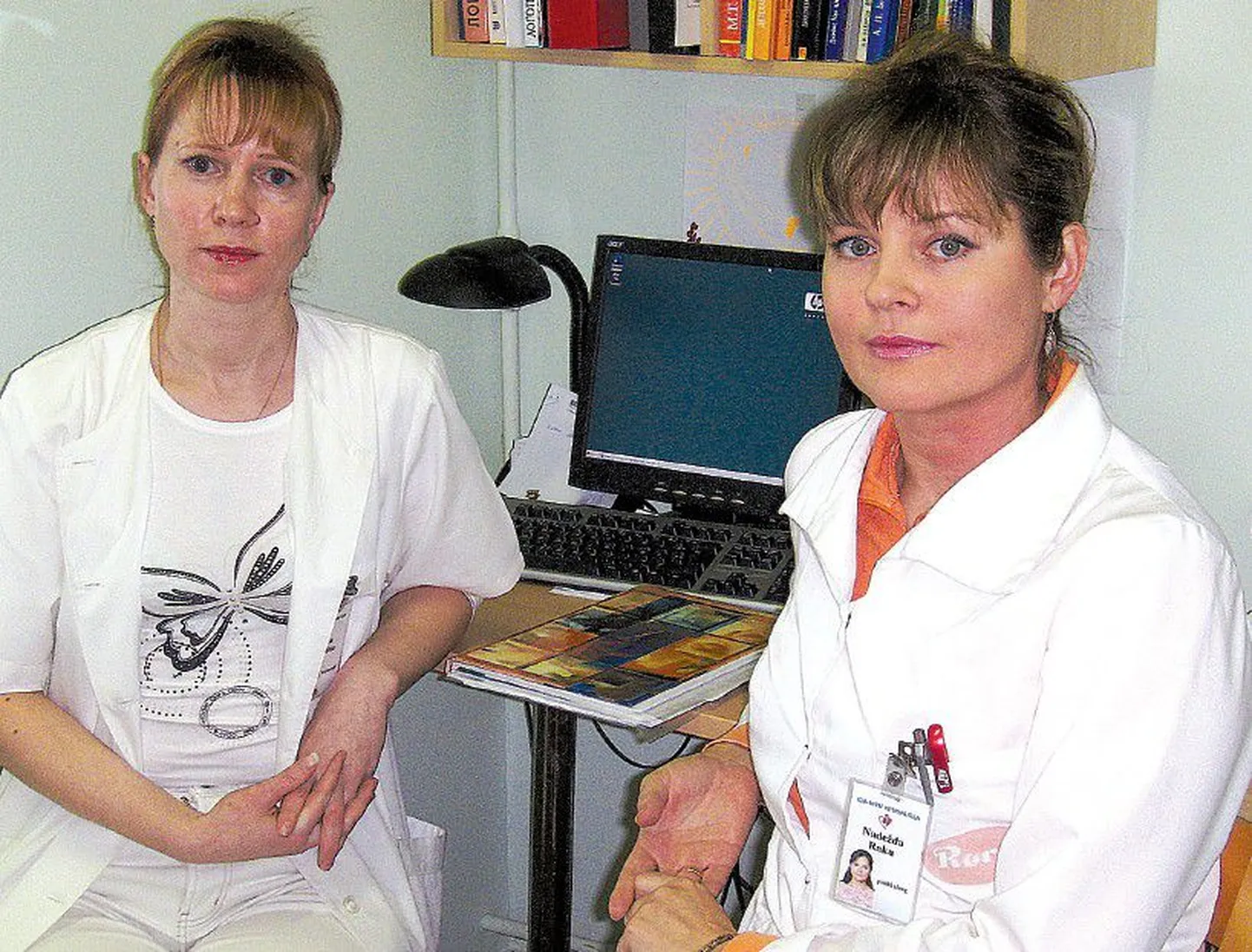 Психолог Ида-Вируской центральной больницы Надежда Раку (справа) осталась довольна командировкой в Тарту, ее коллега Элена Малетина (слева) сейчас активно изучает эстонский язык, и не исключено, что она тоже примет участие в программе.