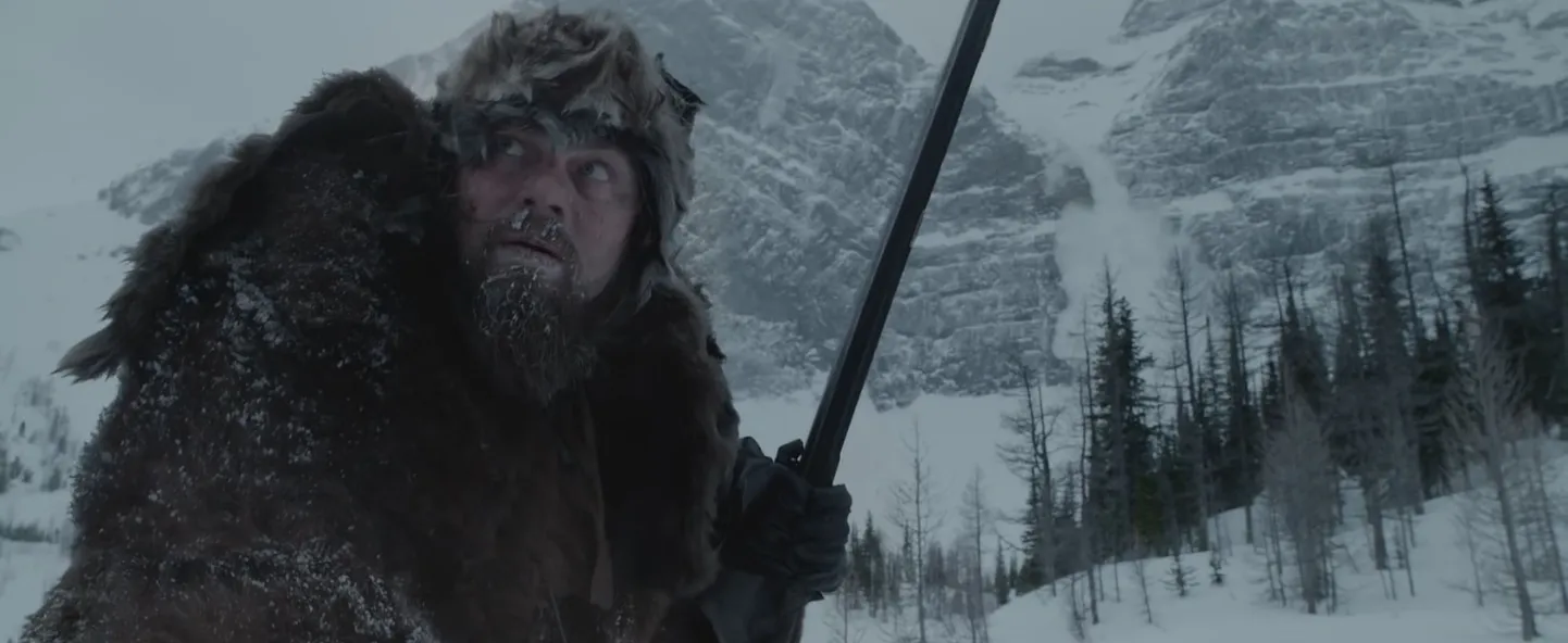 Karusnahakütt Hugh Glass (Leonardo DiCaprio) võitleb visalt ellujäämise nimel.