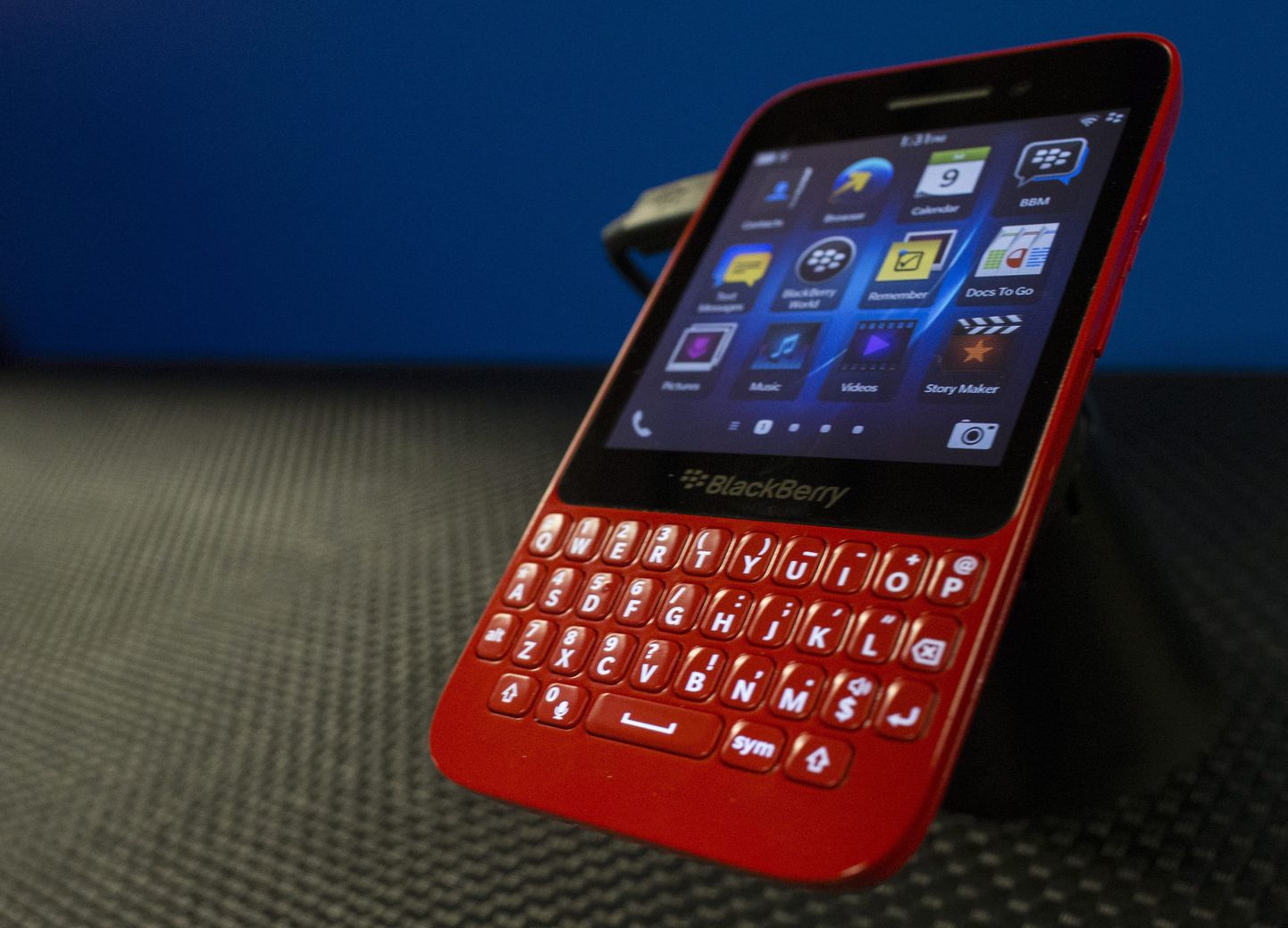 Blackberry Q5.