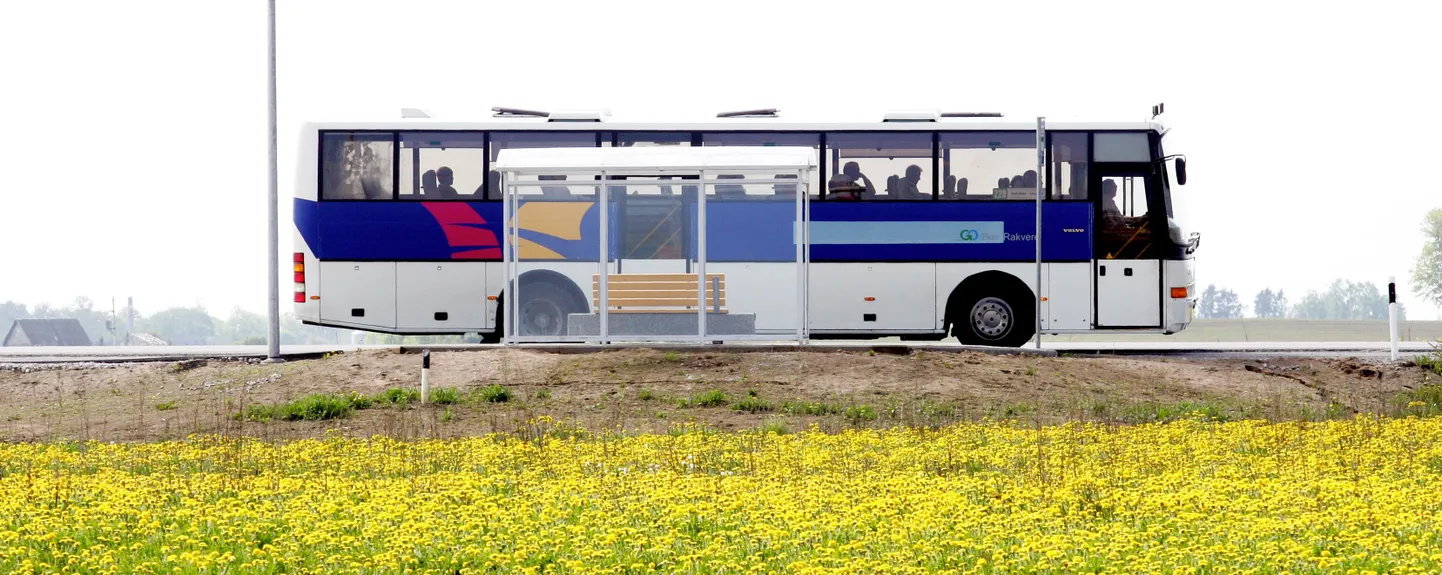 Varsti pääseb bussi peale vaid etteteatades, sest muidu vuhiseb buss lihtsalt peatusest mööda.