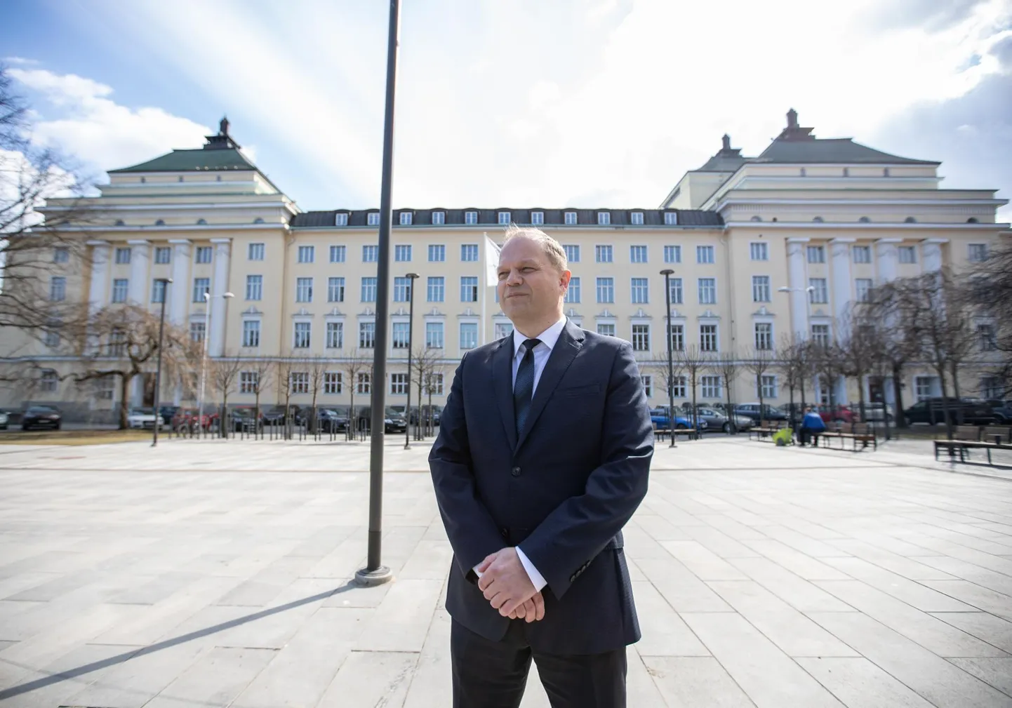 Estonia ooperiteatri juhatuse esimees Ott Maaten Estonia juurdeehituse asukohas.