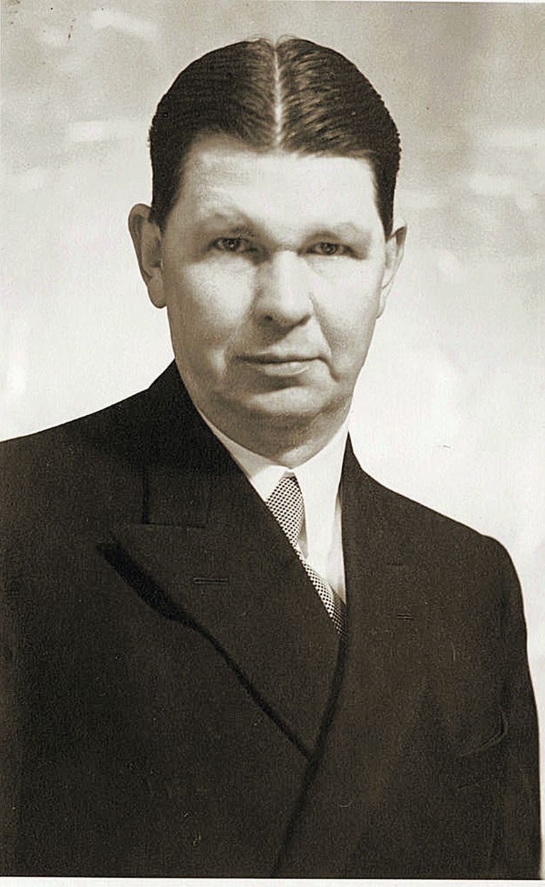 Insener Karl Papello (1890 Pärsti vald, Viljandimaa –7. jaanuar 1958 Jena, Ida-Saksamaa)