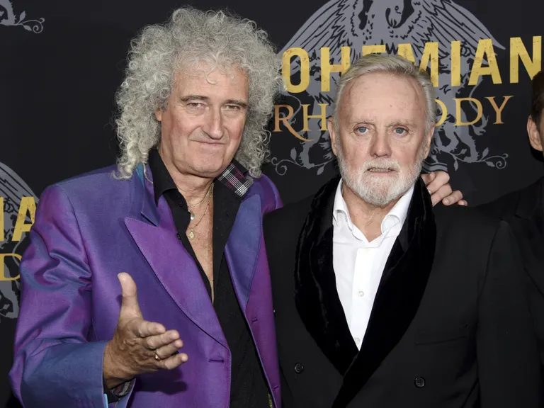 Film on kronoloogiliselt üles ehitatud, alustades Brian May ja Roger Taylori eelnevast bändist Smile, mis ei olnud laialiminemisest kaugel. Staarid tänapäeval.
