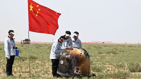 Kuult pinnaseproove võtnud Hiina kosmosesond naasis Maale