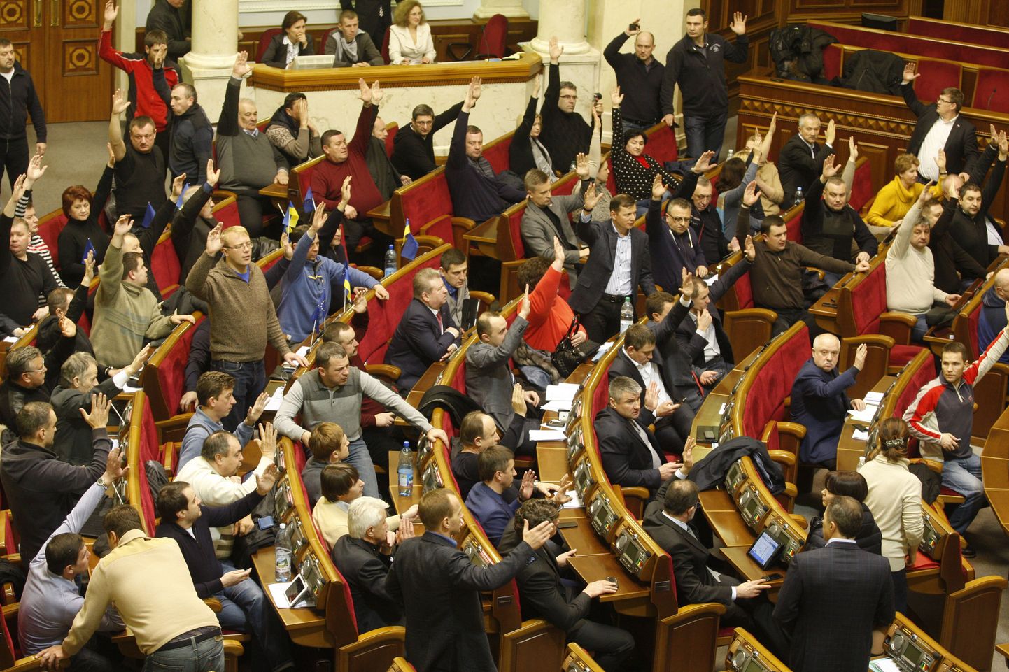 Ukraina parlament hääletas terroritõrjeoperatsiooni lõpetamise poolt