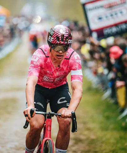 Madis Mihkels Pariis–​Roubaix' ühepäevasõidul.