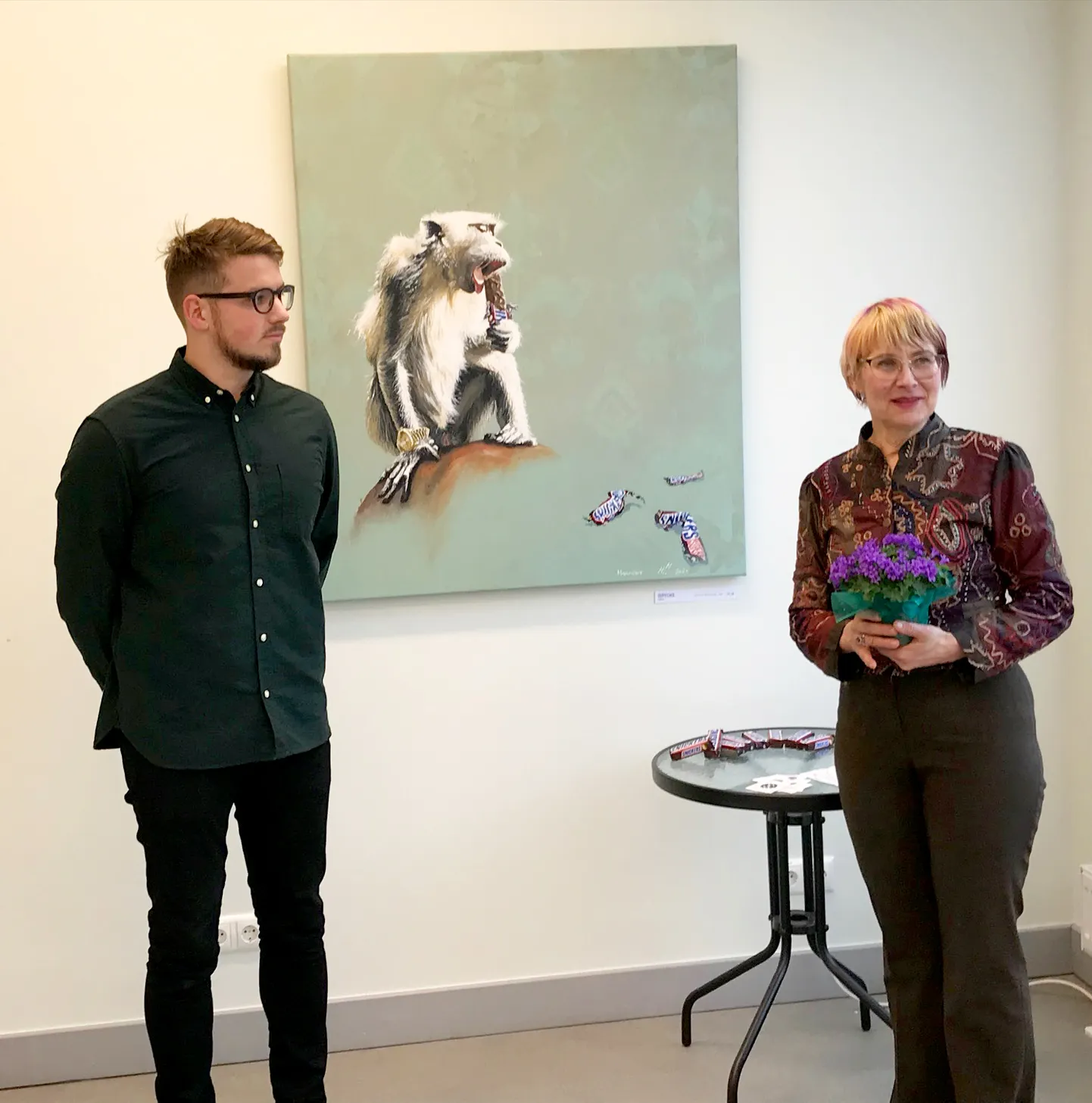 MURE LOODUSE PÄRAST: Henrik Hürden ja Anne Tootmaa läinud reedel näituse avamisel.
