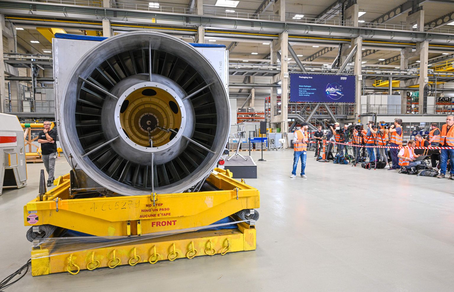 Турбина «Северного потока - 1» на заводе Siemens в Германии.
