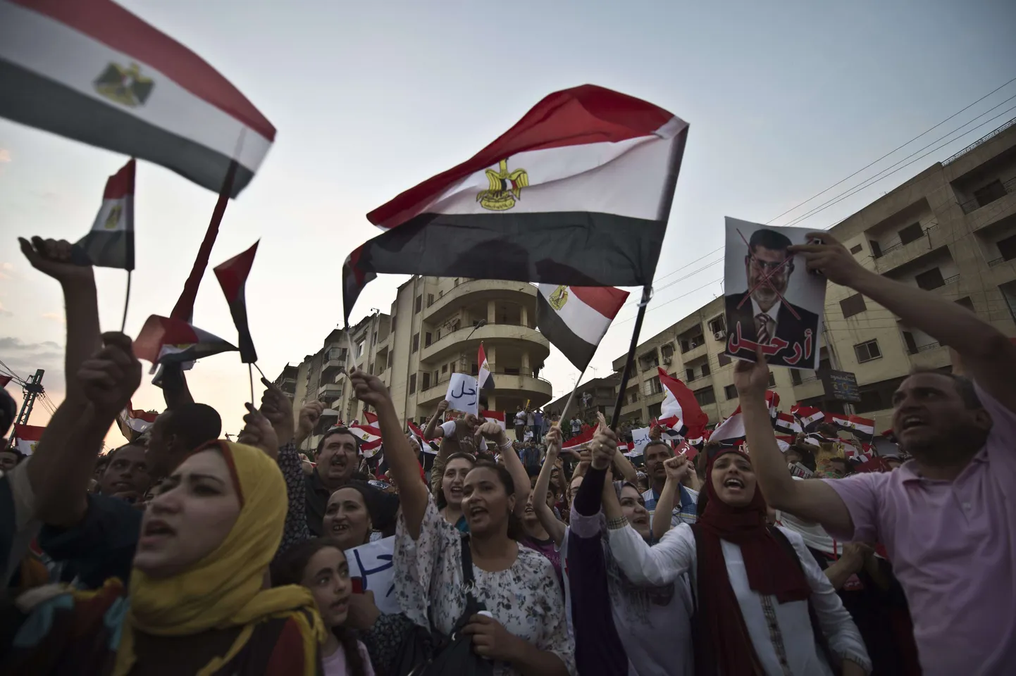 President Morsi vastased tervitasid eile armee ultimaatumit rõõmuhõisetega.