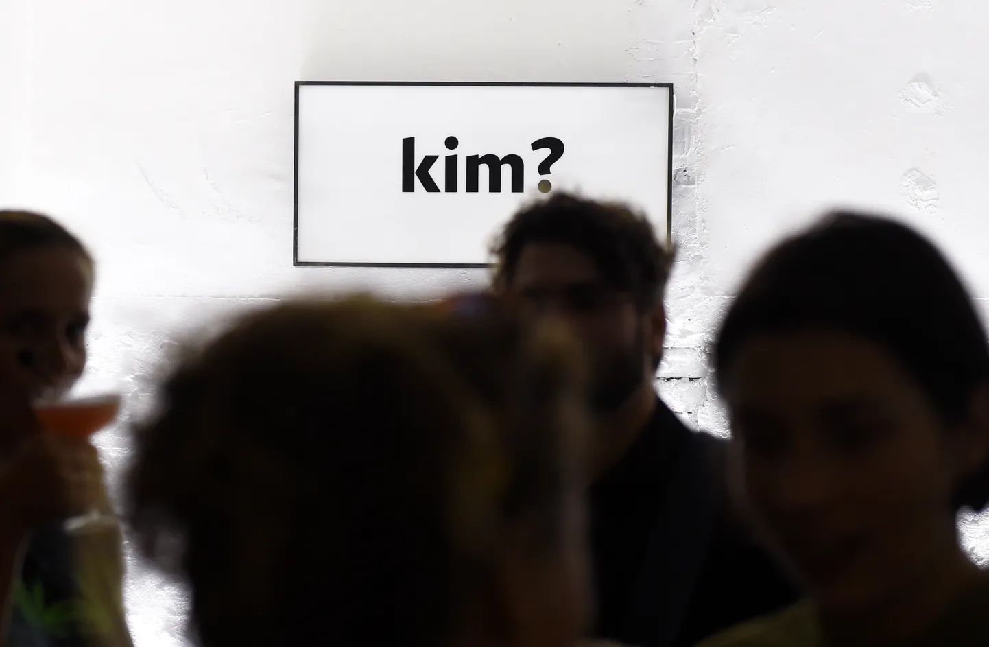 "kim?" Laikmetīgās mākslas centrs