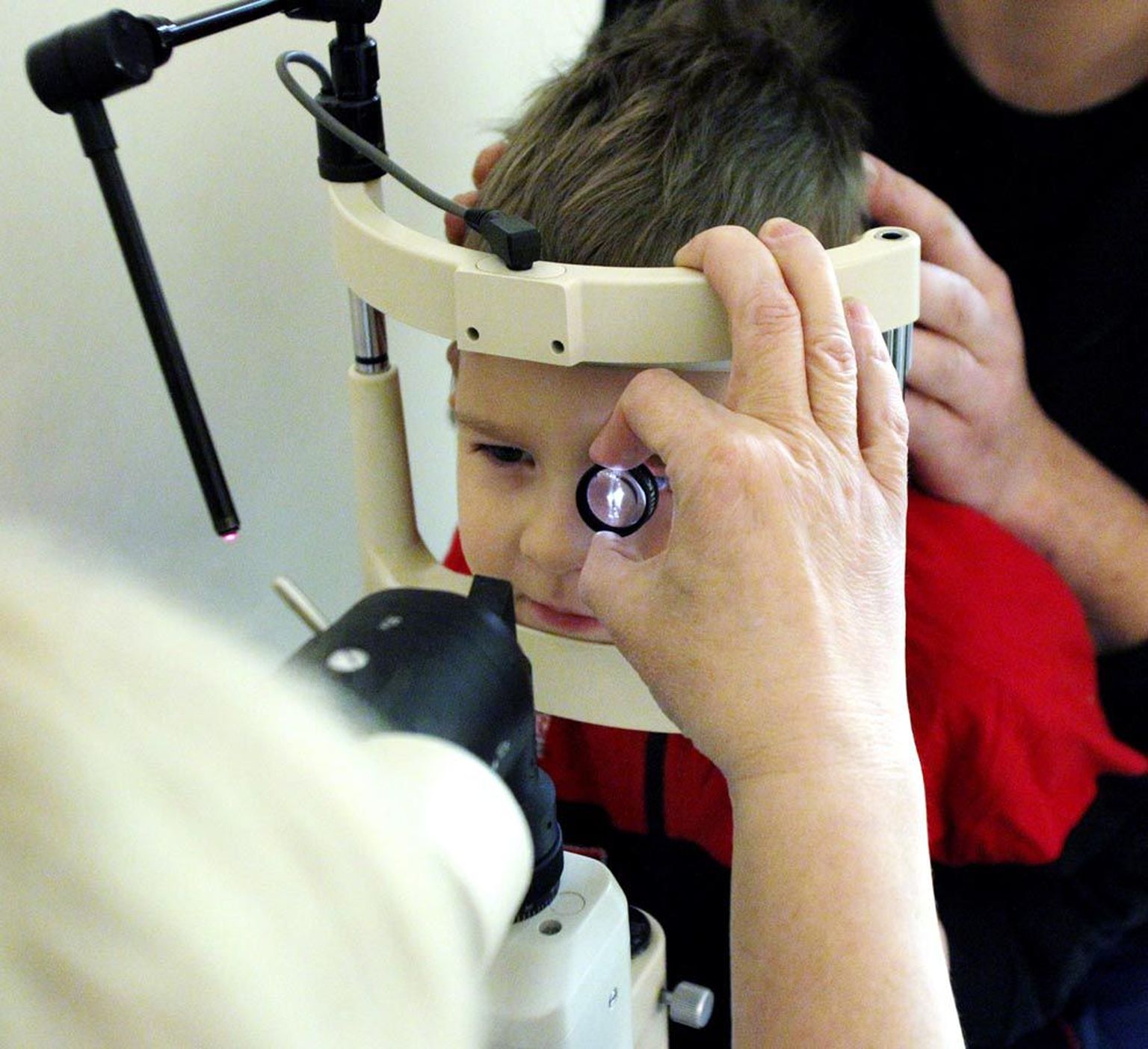 Silmaarstikontrollis varakult avastatud laste nägemisprobleeme saab enamasti veel ravida, sest laste nägemine areneb kuni seitsmenda
eluaastani.