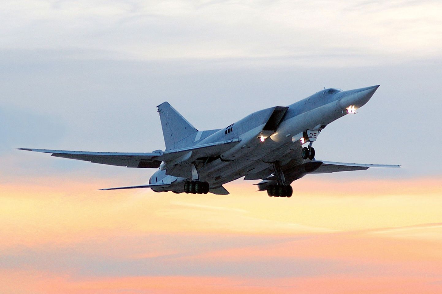 Vene pommituslennuk TU-22