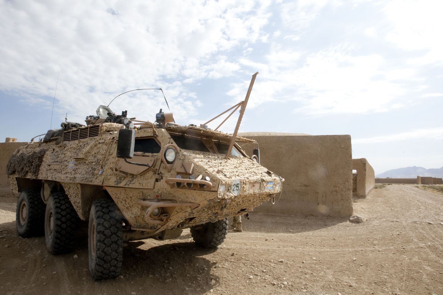 Rootslastele kuuluv Patria Pasi soomustransportöör Afganistanis.