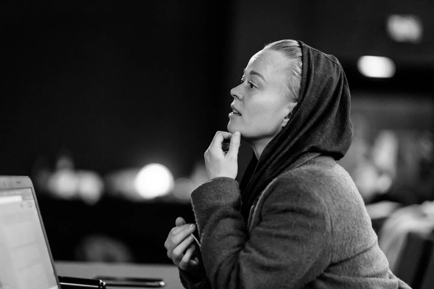 "Minul endal ka ei ole lapsi ja mulle näis, et see on praegu ühiskonnas teema, mis kütab tohutult kirgi," ütleb dokumentaalnäidendi üks dramaturgidest ja lavastaja Helen Rekkor.