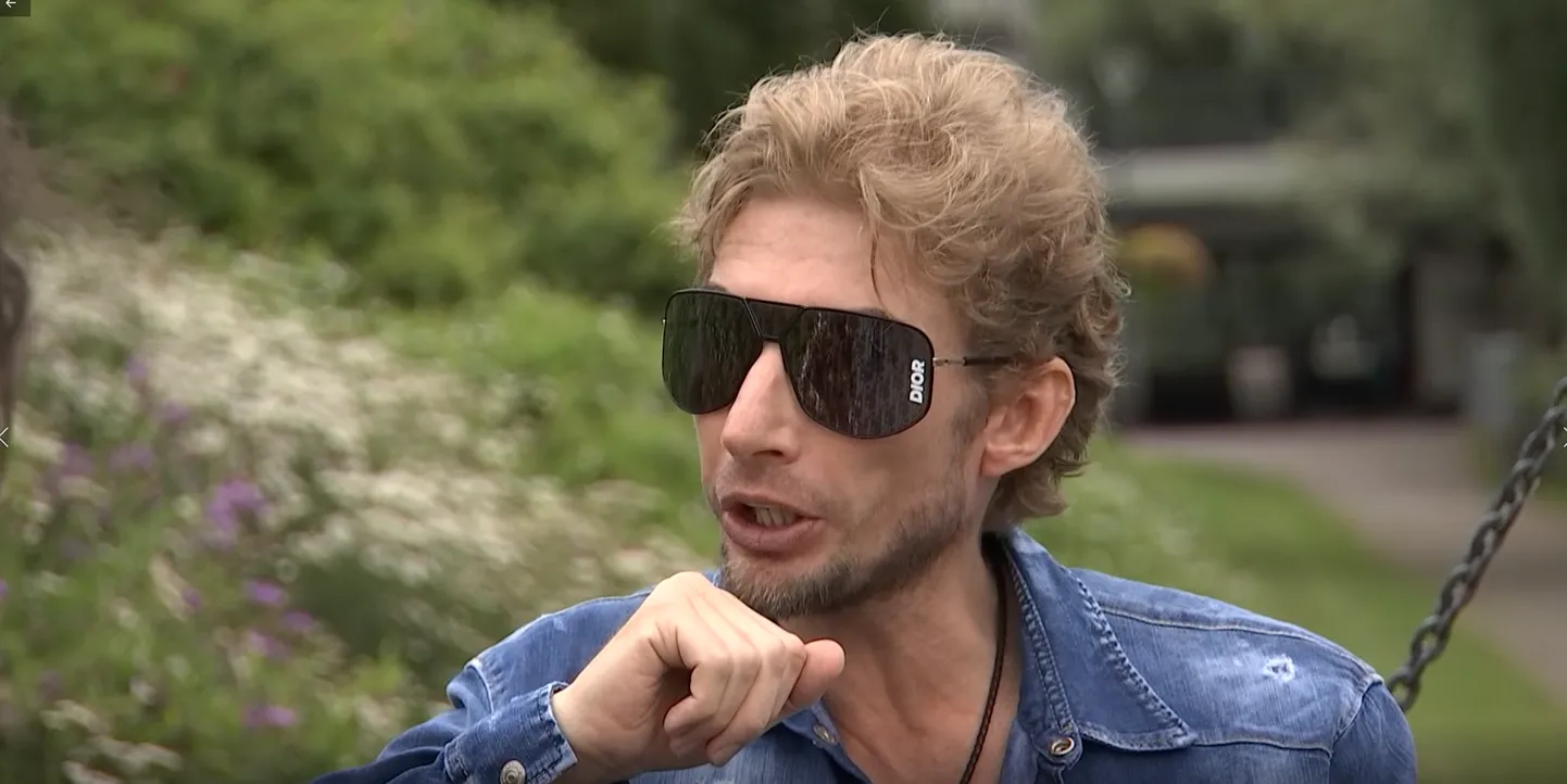 Strippar Marco kurdab, et on hädas noorte fännidega.