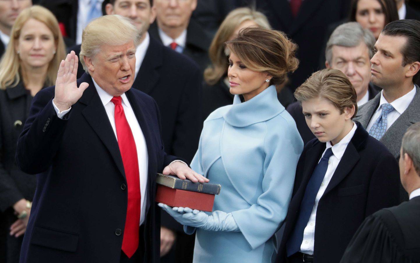 Дональд и Мелания Трамп на церемонии инаугурации.